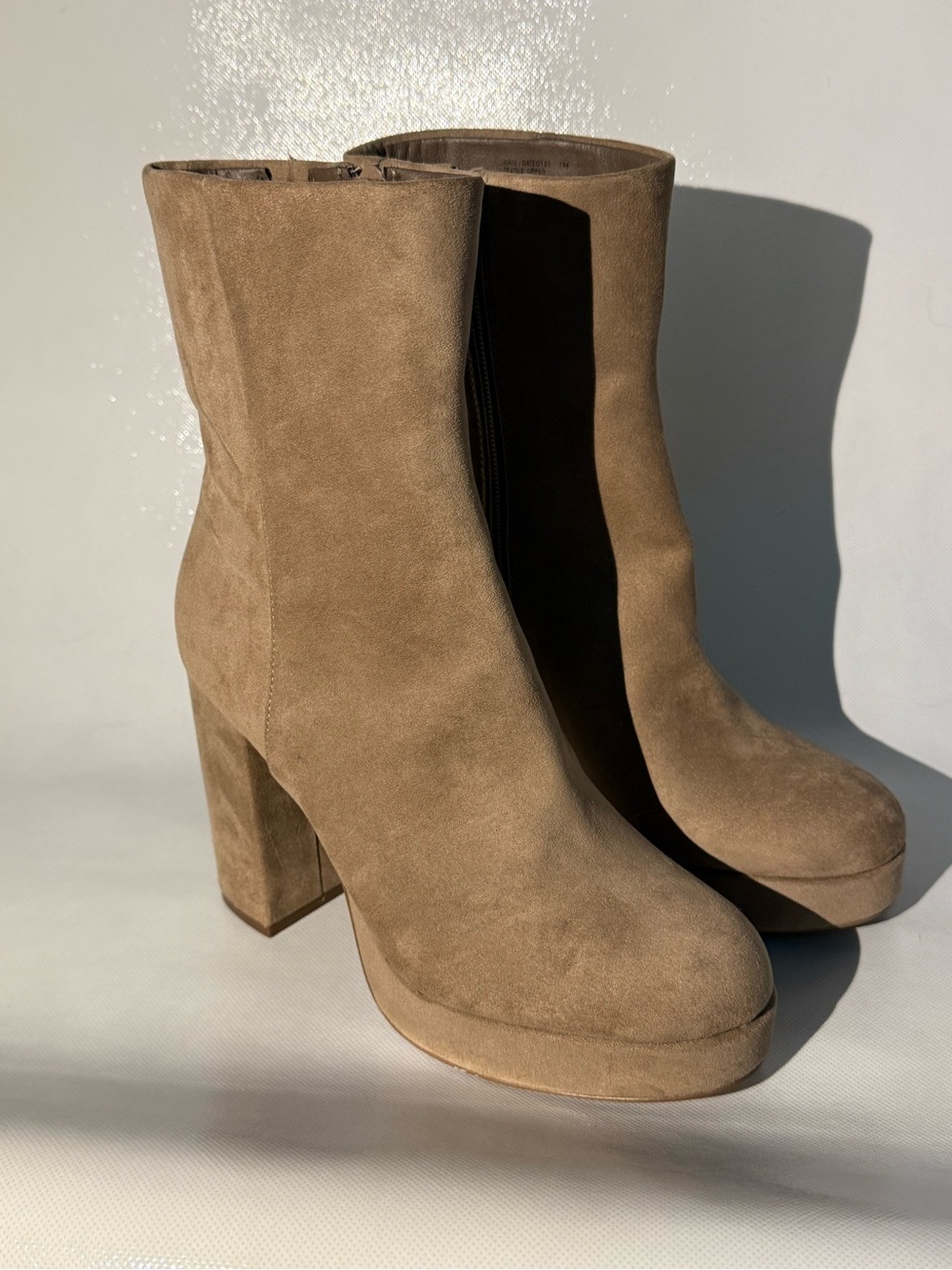 Steve Madden Chunky Heel Tan Boots Size 7